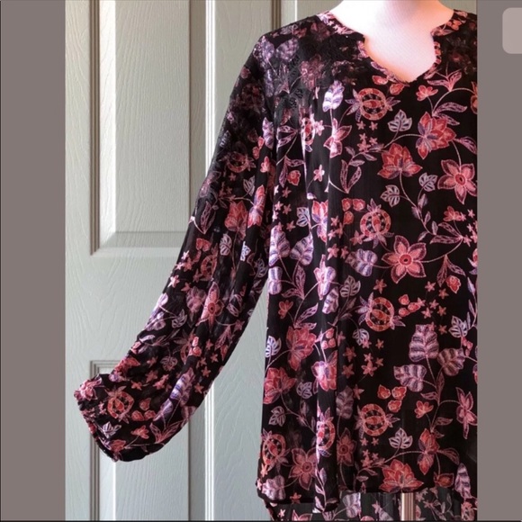 DEMOCRACY Black Floral Lace Peasant Gypsy Top 1X - Picture 7 of 8